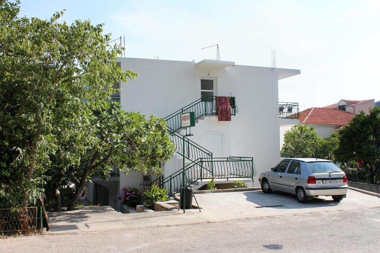 Apartments By The Sea Drvenik Donja Vala, Makarska - 6701 Eksteriør bilde