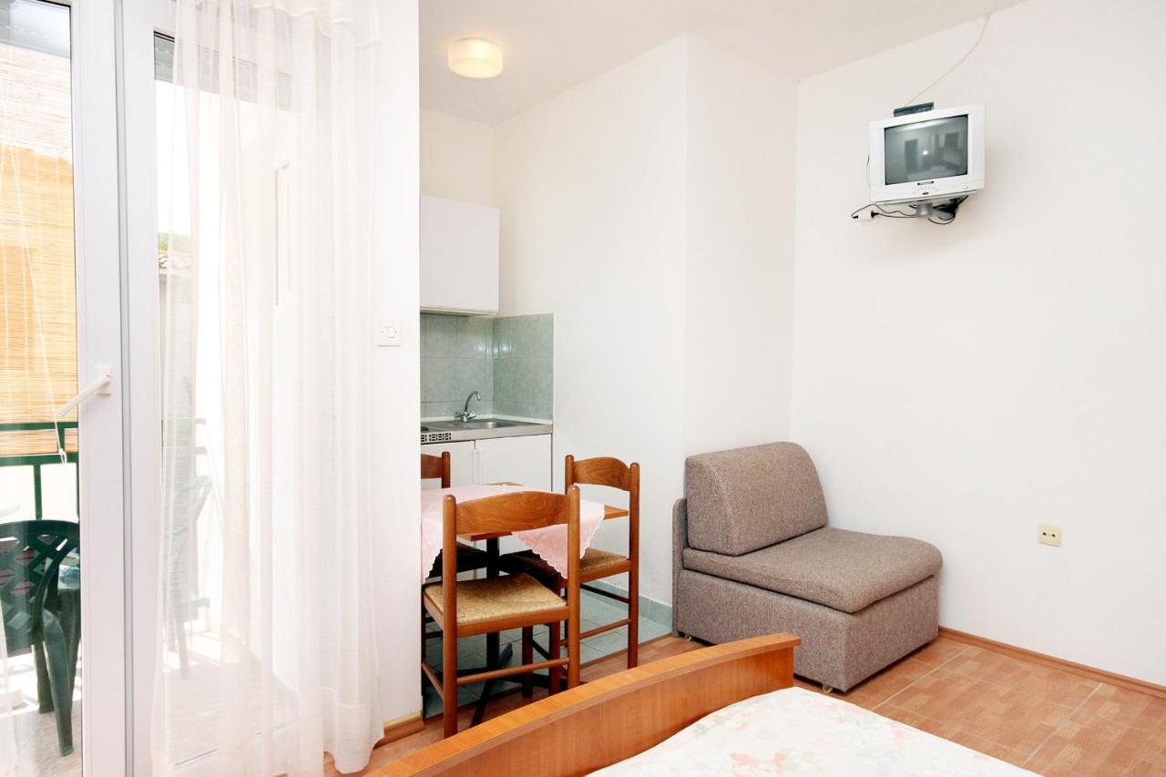 Apartments By The Sea Drvenik Donja Vala, Makarska - 6701 Eksteriør bilde